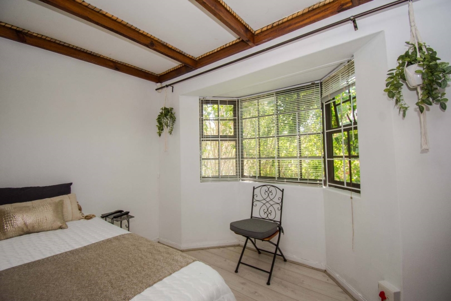 4 Bedroom Property for Sale in Mountainside Western Cape